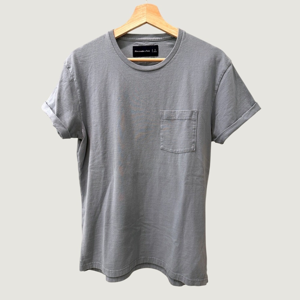 Abercrombie & Fitch Men's Light Blue Crew Pocket Tee